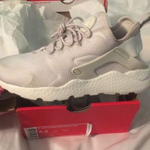 Nike Huaraches Ultra